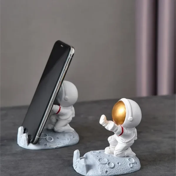 Office Desk Decoration Nordic Style Astronauts - Image 2